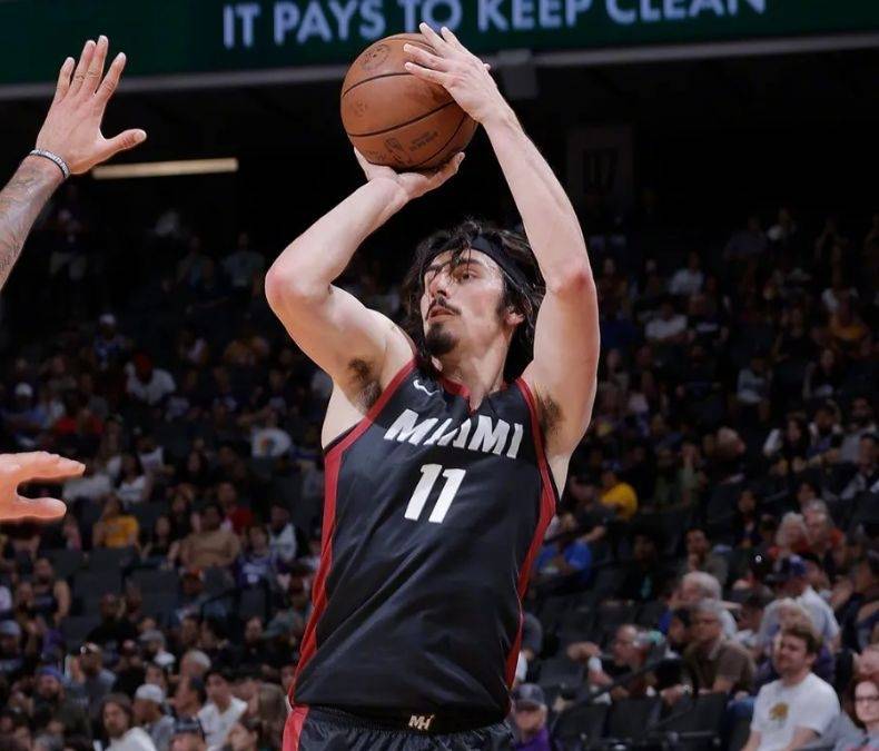 九游网页版登录入口热火新秀表现惊艳，全场观众掌声不断，生活一起国内工具网站.