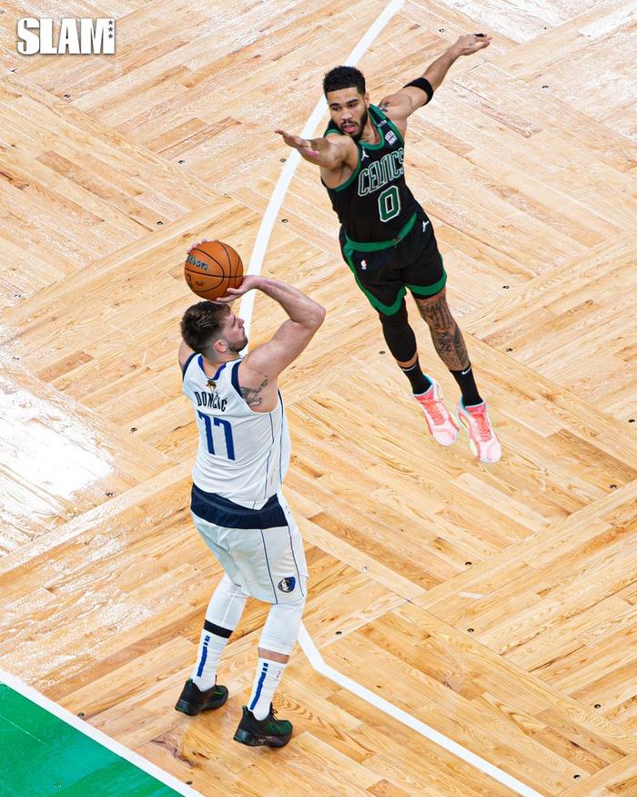 九游游戏中心网页版塔图姆在G2比赛中表现优异，重要助攻引发热议！