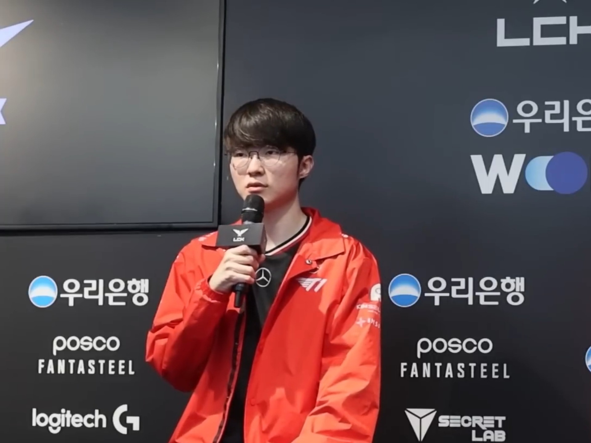 九游登录平台Faker重返赛场，领先优势明显首场状态出色，雄鹿观众沸腾！