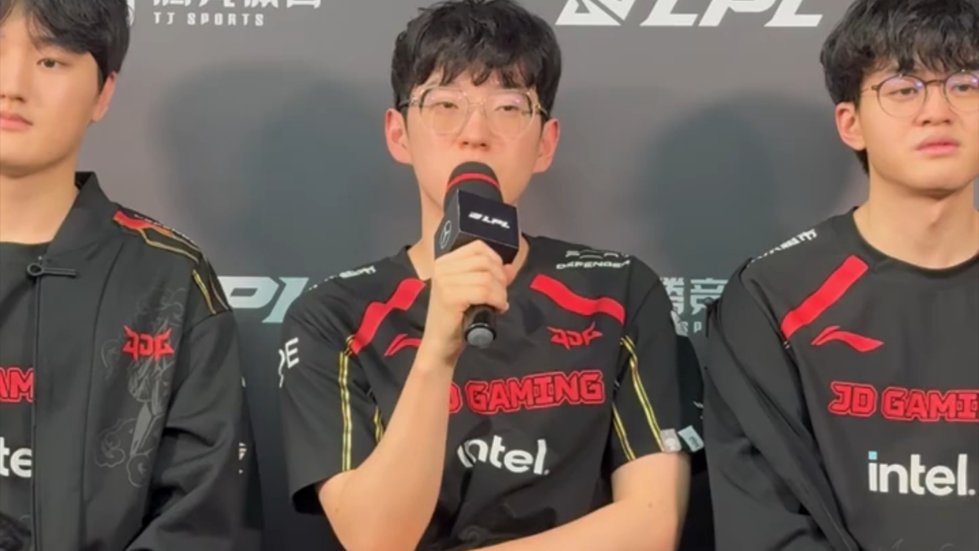 九游游戏中心网页版包含Scout官方宣布败北新规，加拿大队引发争议！的词条