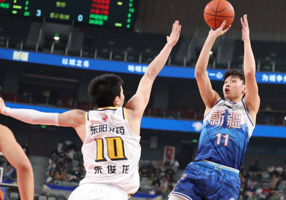 九游官方网页版登录关于Uzi巅峰对决，梅西与30激战湖人分钟，出色防守胜负难料！的信息